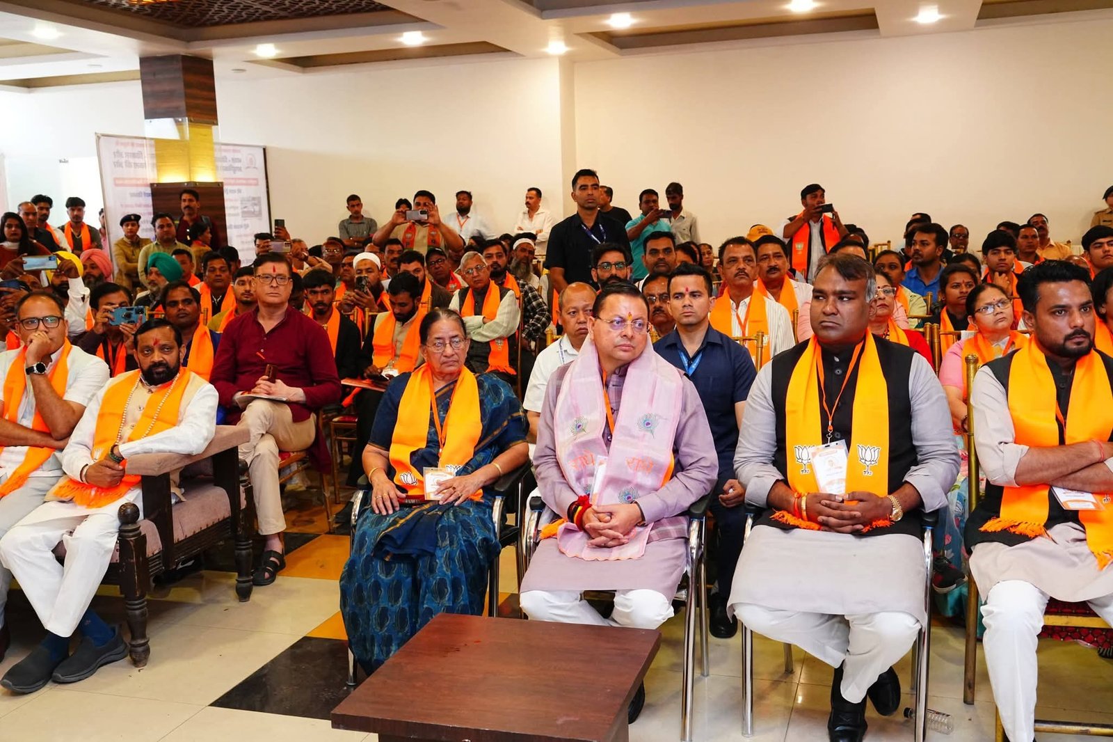 सीएम धामी ने सुना मन की बात का 132 वां एपिसोड, उत्तराखंड से पीएम के लगाव का किया जिक्र