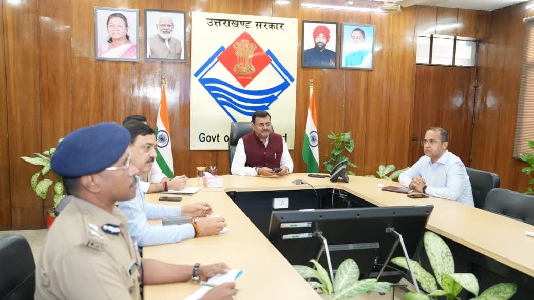 कानून व्यवस्था को लेकर मुख्य सचिव की अफसरों के साथ बैठक, दिए अहम निर्देश