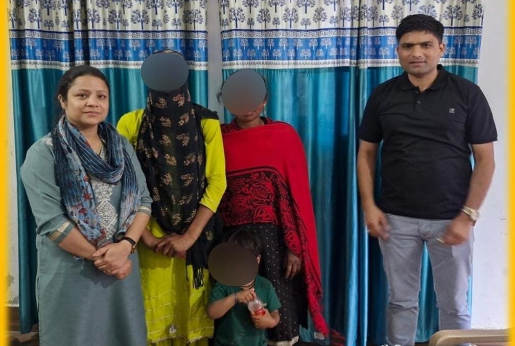 कोटद्वार पुलिस ने गुमशुदा नाबालिग को तलाश कर परिजनों को सौंपा