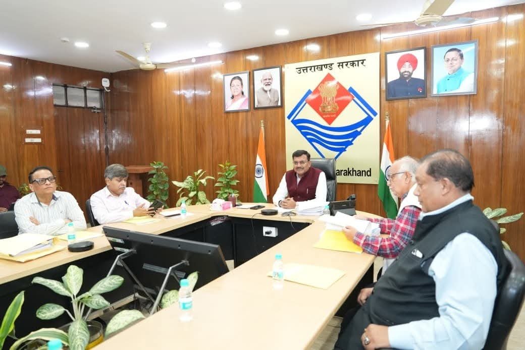 विकास कार्यों को लेकर मुख्य सचिव ने की समीक्षा