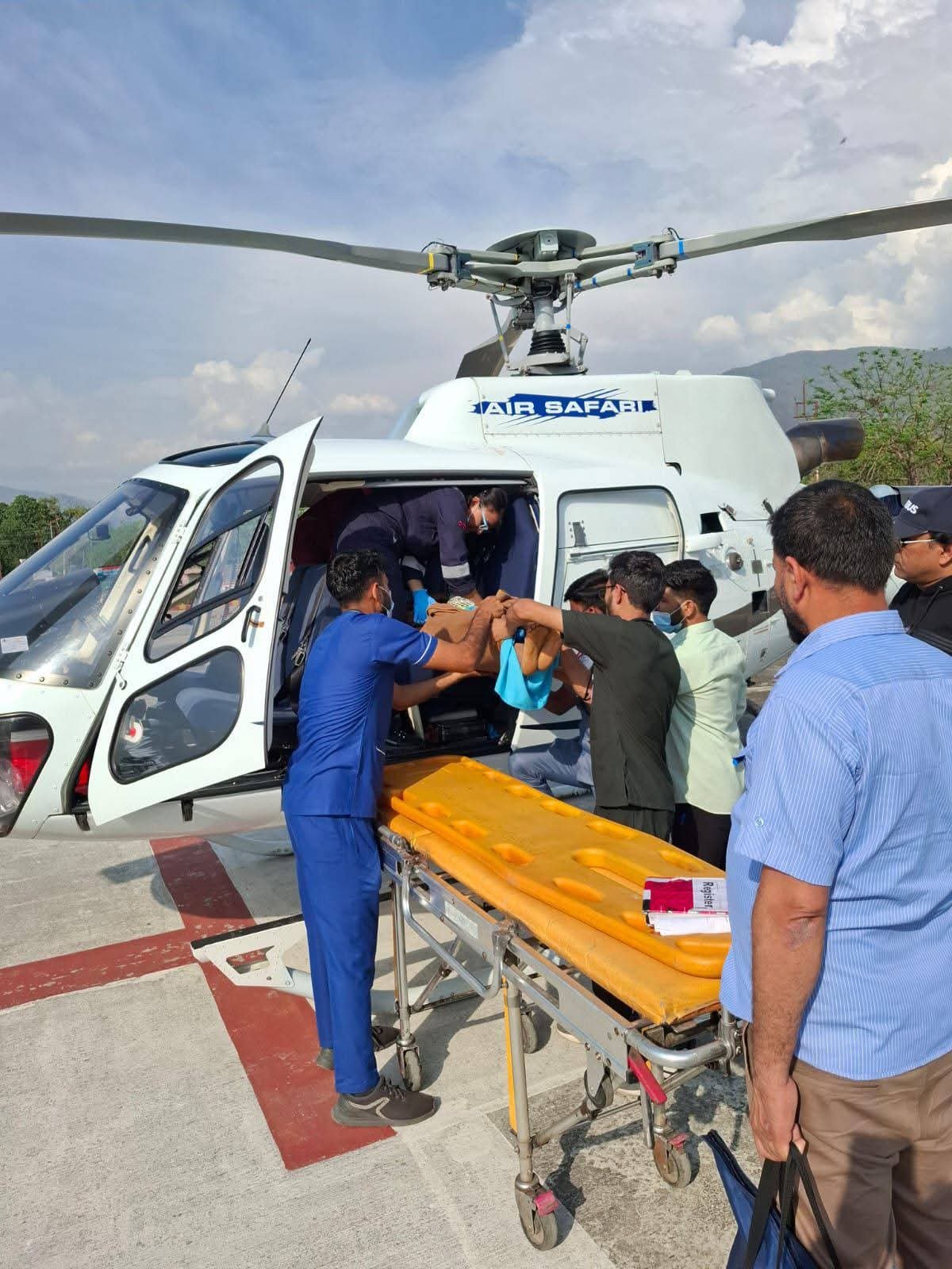 सतपुली में घायल महिला को एयर लिफ्ट कर एम्स ऋषिकेश भेजा गया