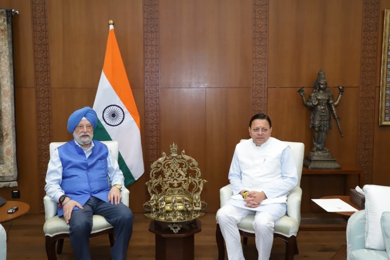 केंद्रीय पेट्रोलियम मंत्री हरदीप पुरी से मिले सीएम धामी