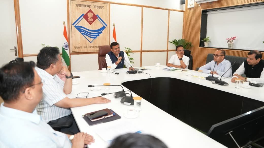 मुख्य सचिव ने की बिजली आपूर्ति की समीक्षा बैठक