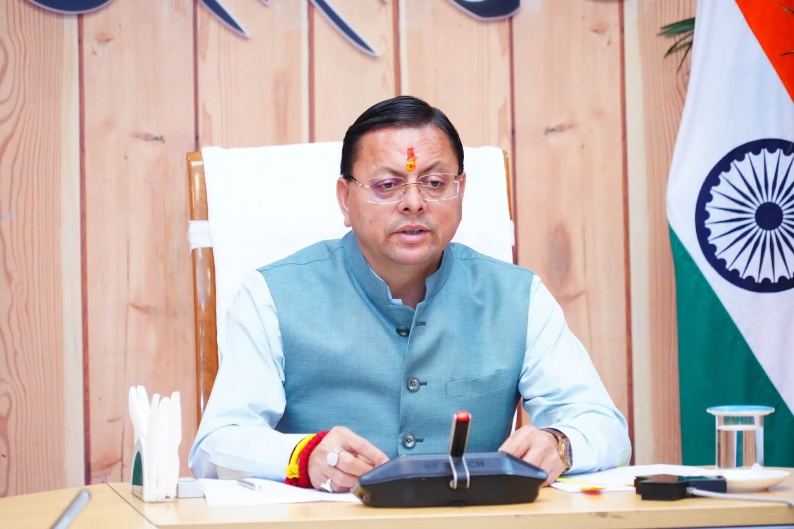 धामी कैबिनेट की बैठक में 18 प्रस्तावों पर लगी मुहर