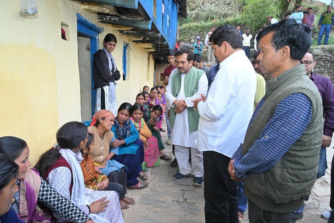 पौड़ी में गुलदार का आतंक, पीड़ित परिजनों से मिले गणेश गोदियाल, मानव वन्यजीव संघर्ष को लेकर सरकार की नीतियों पर उठाए सवाल