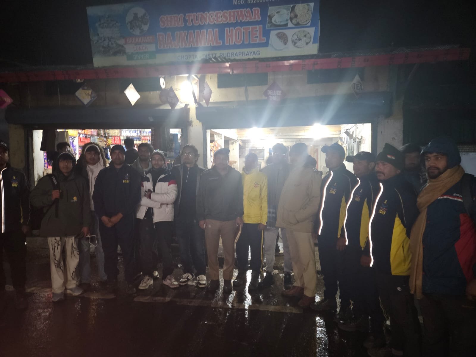 तुंगनाथ चंद्रशिला ट्रैक पर फंसे लोगों का सफल रेस्क्यू