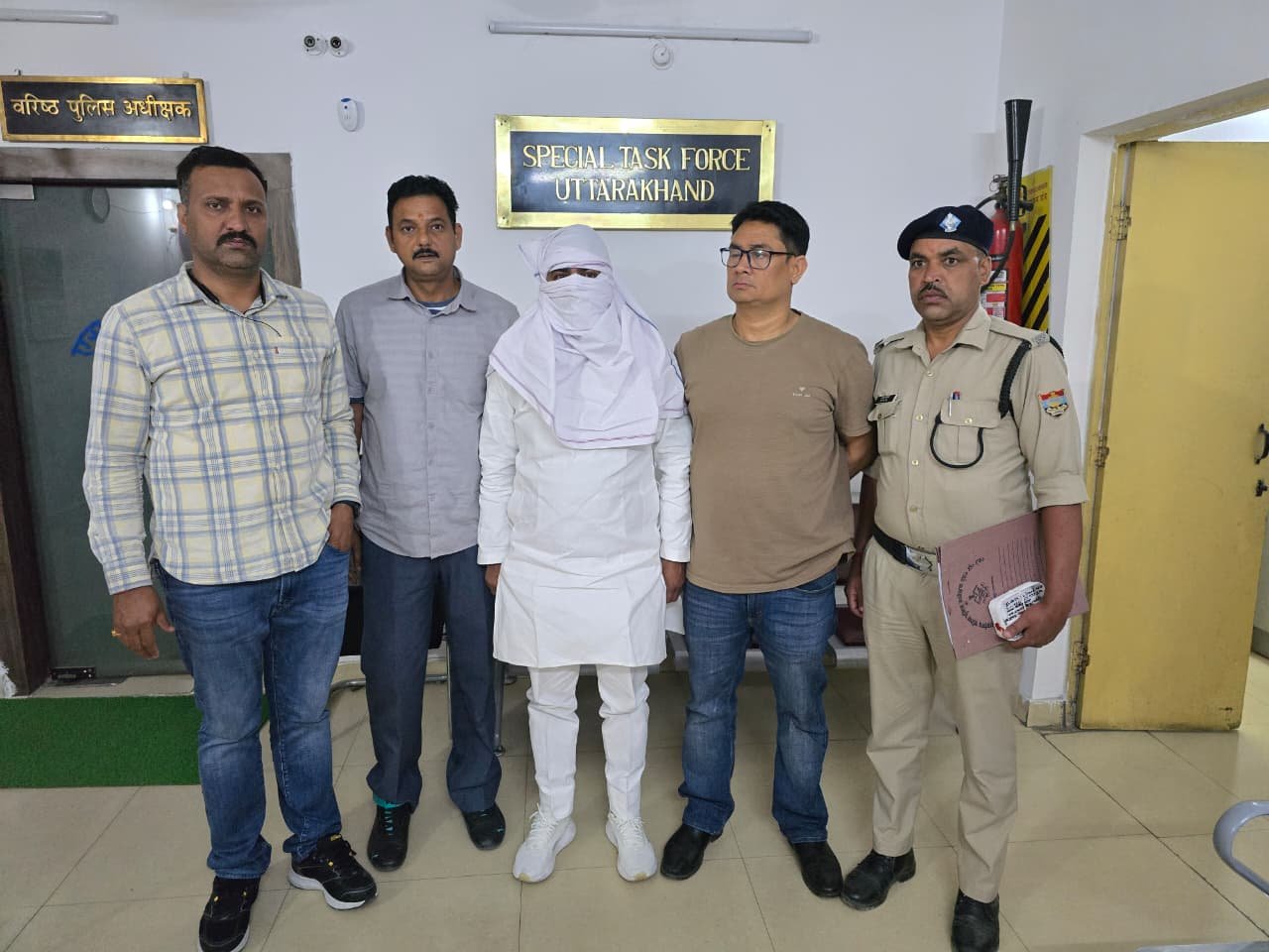 ऑपरेशन प्रहार के तहत उत्तराखंड STF का एक्शन, फ़र्जी शस्त्र लाइसेंस के साथ एक बदमाश गिरफ्तार