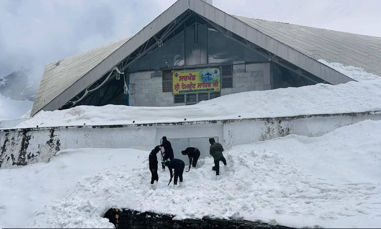 हेमकुंड साहिब यात्रा की तैयारियों में तेजी
