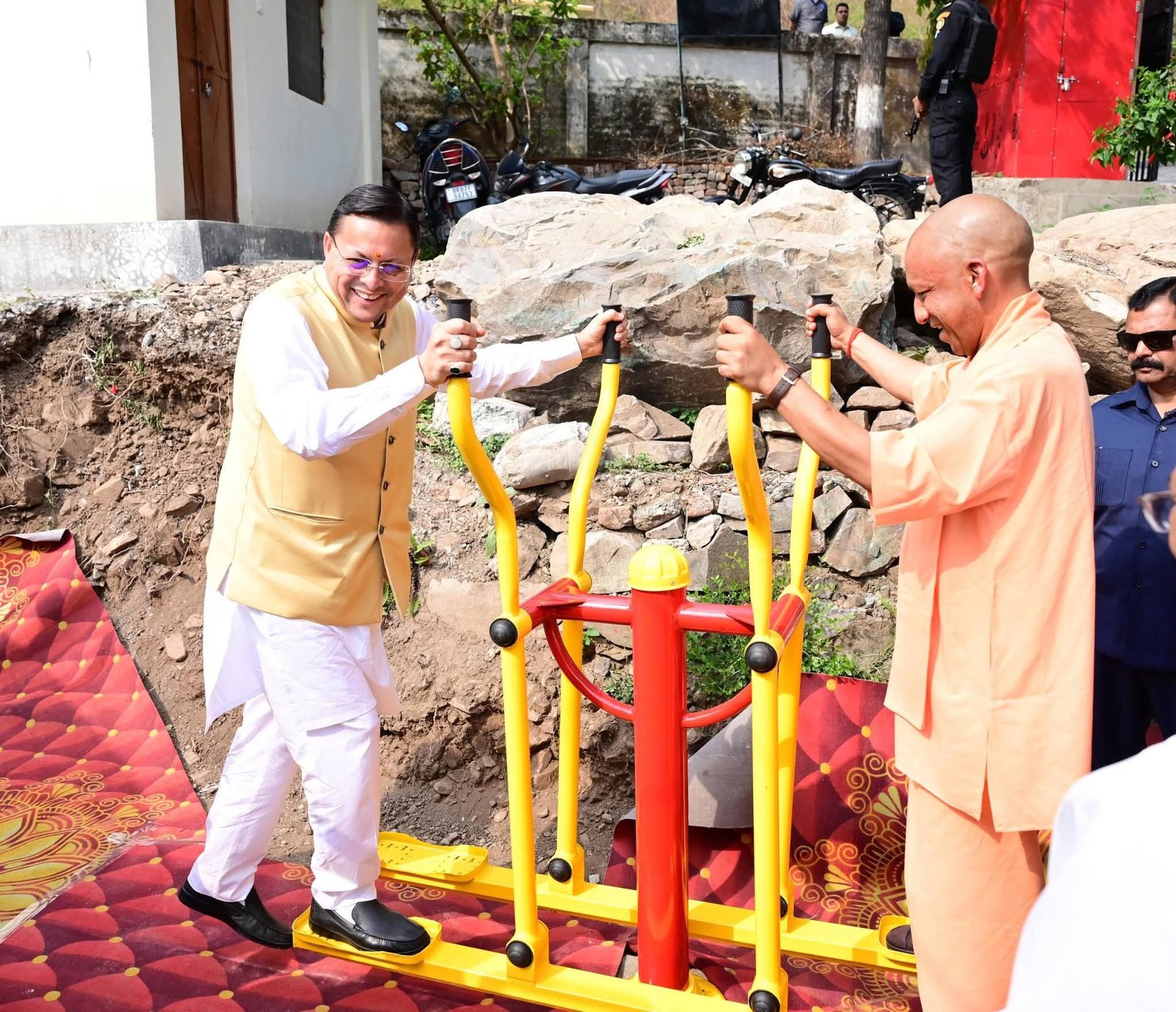 यमकेश्वर में सीएम धामी और सीएम योगी