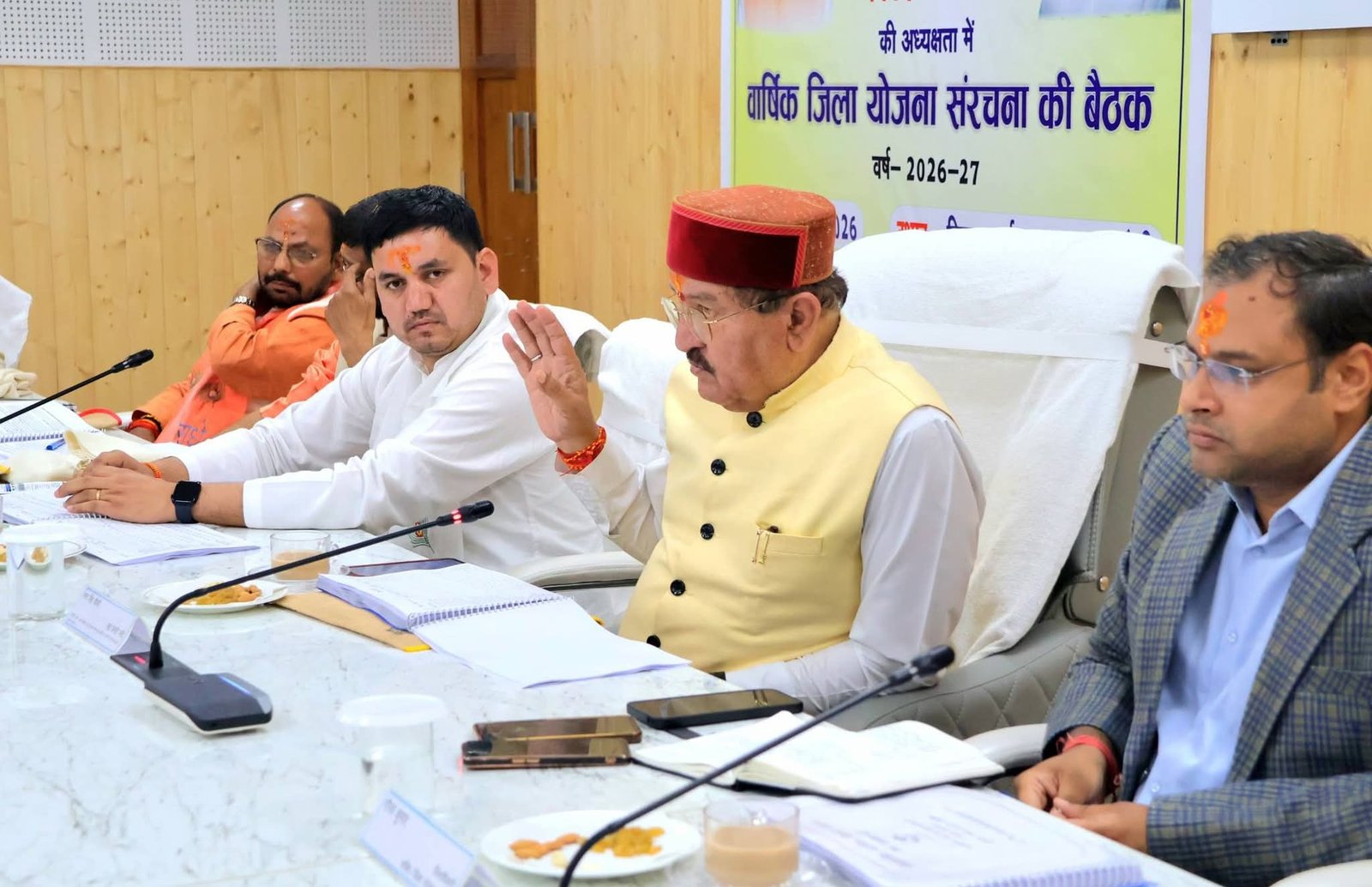 कैबिनेट मंत्री भरत चौधरी की चमोली में अहम बैठक