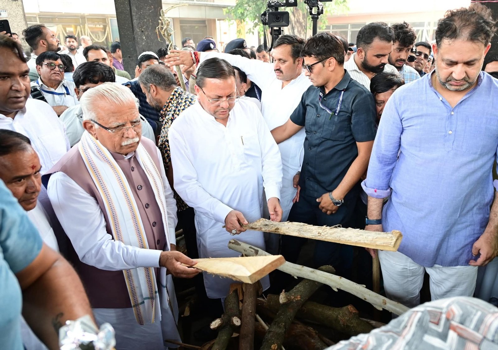 जनरल खंडूरी को हरिद्वार में दी गई अंतिम विदाई