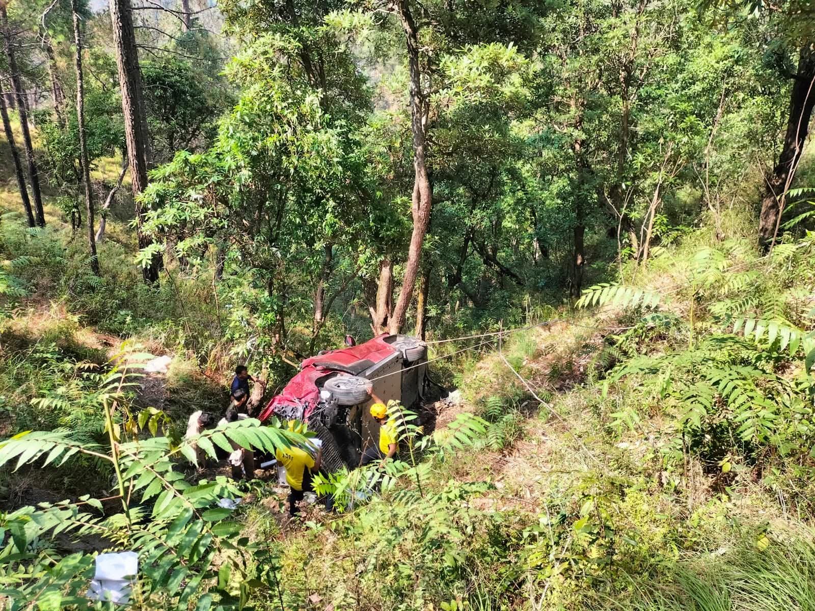 नैनीताल के भवाली में सड़क हादसा, 5 लोगों की मौत