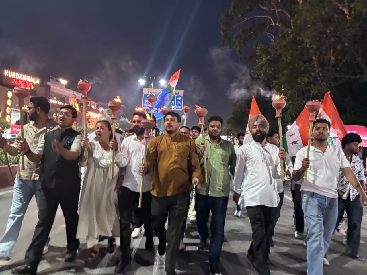 NEET एग्जाम रद्द होने पर संग्राम NSUI ने देहरादून में किया केंद्र सरकार के खिलाफ प्रदर्शन