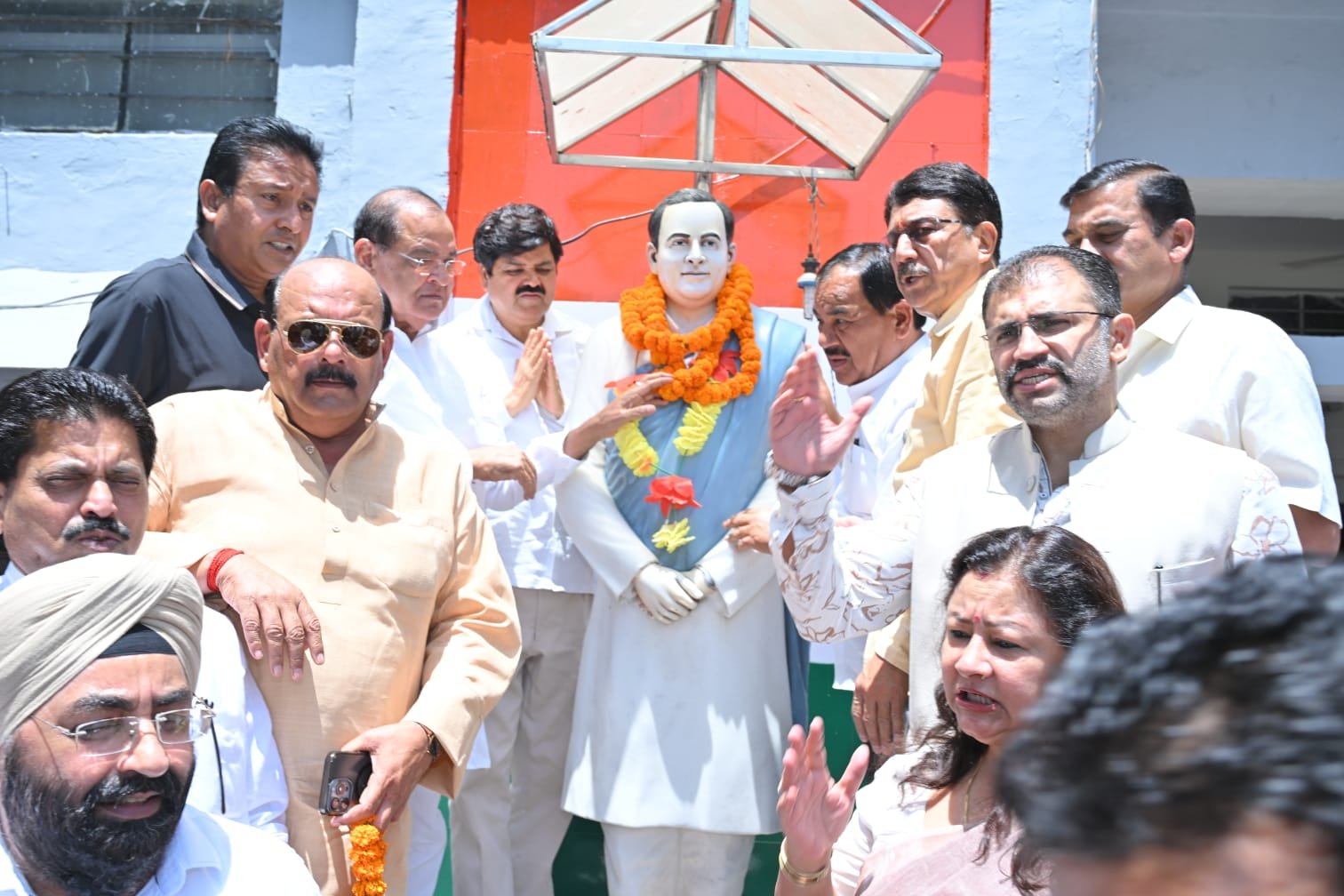 पुण्यतिथि पर पूर्व प्रधानमंत्री राजीव गांधी को उत्तराखंड कांग्रेस ने किया नमन