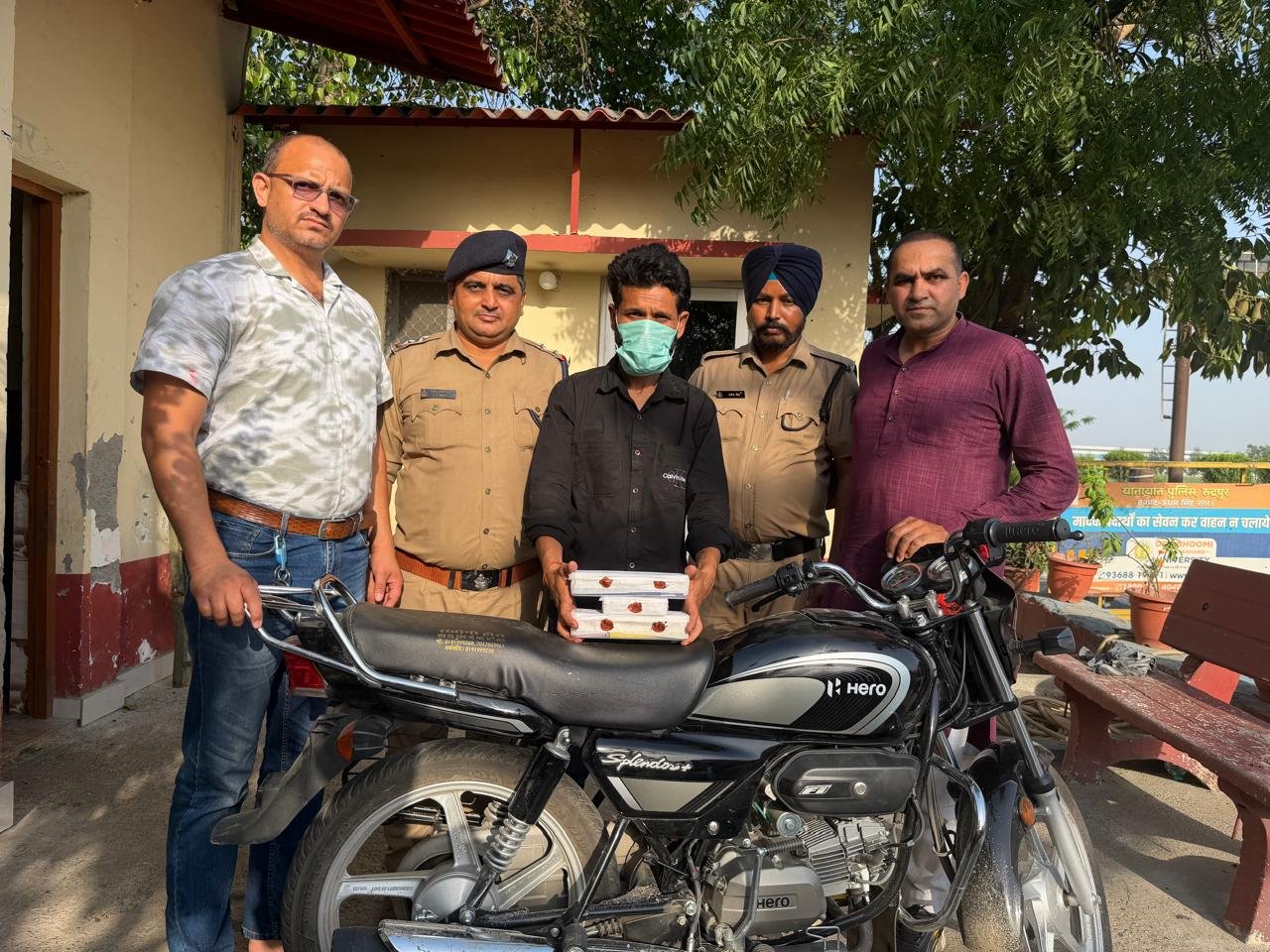 नशे के खिलाफ मिशन मोड पर STF का एक्शन, पुलभट्टा से 38 लाख की हेरोइन के साथ तस्कर गिरफ्तार