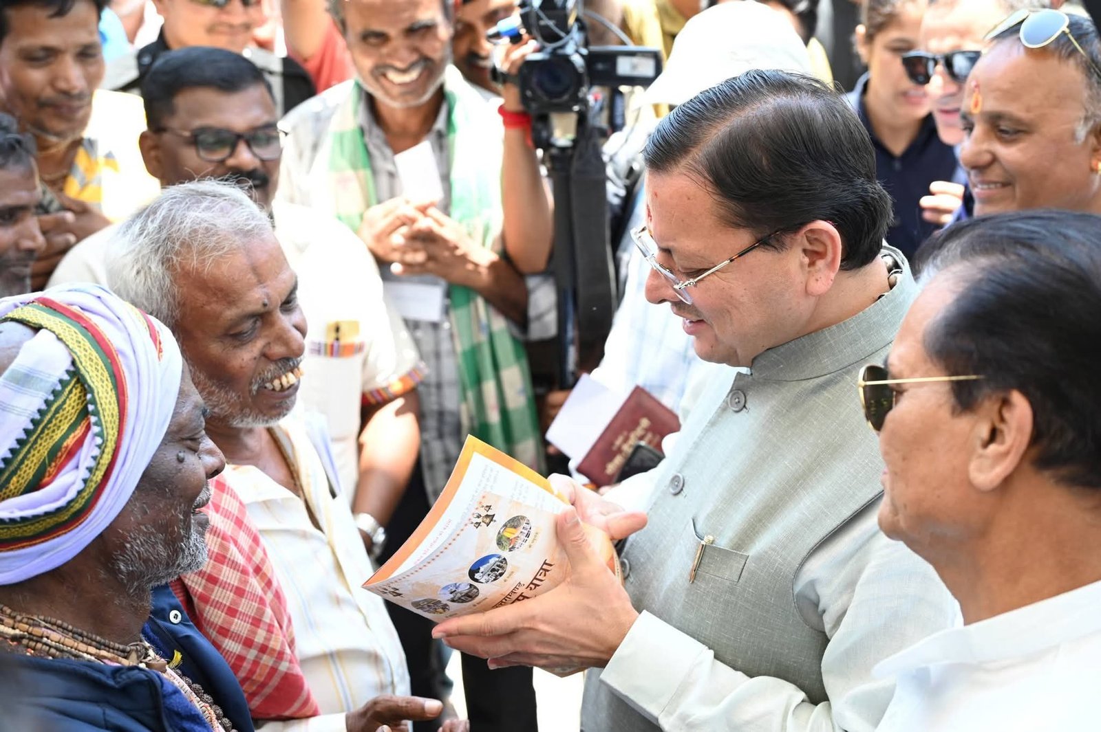 सीएम धामी ने ऋषिकेश में लिया चारधाम यात्रा का जायजा