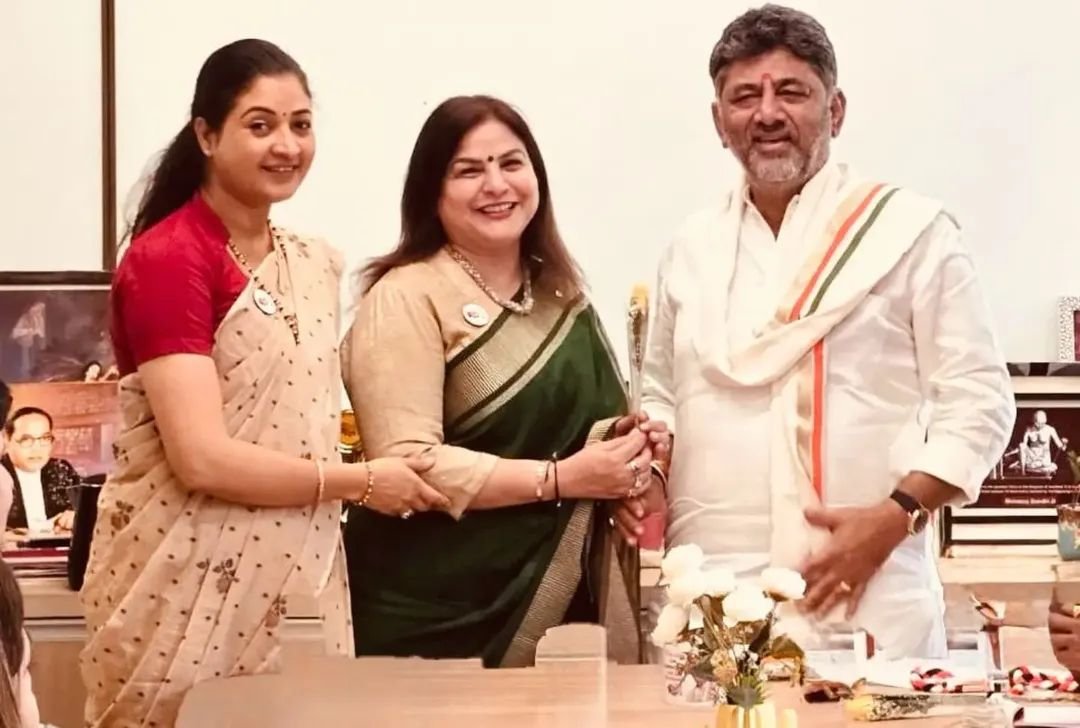 महिला कांग्रेस की अध्यक्ष और महासचिव ने किया कर्नाटक के मुख्यमंत्री का अभिनंदन