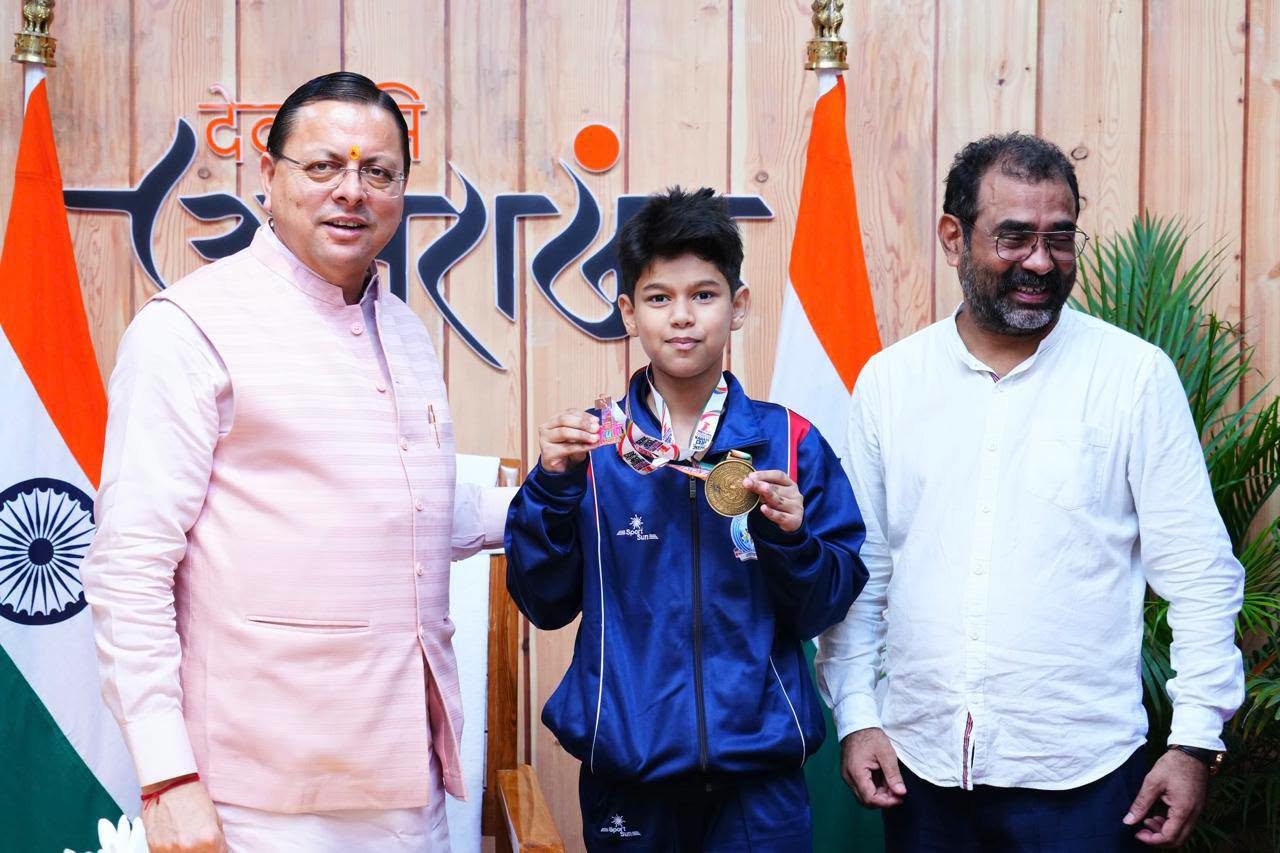 कराटे प्लेयर क्रियांश कौशिक का सीएम धामी ने बढ़ाया उत्साह
