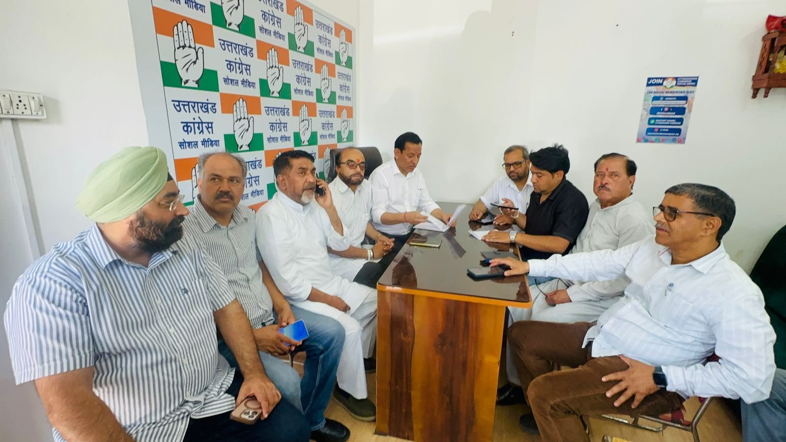 नेता प्रतिपक्ष राहुल गांधी के उत्तराखंड दौरे कुछ तैयारी तेज, देहरादून कांग्रेस दफ्तर में कंट्रोल रूम एक्टिव