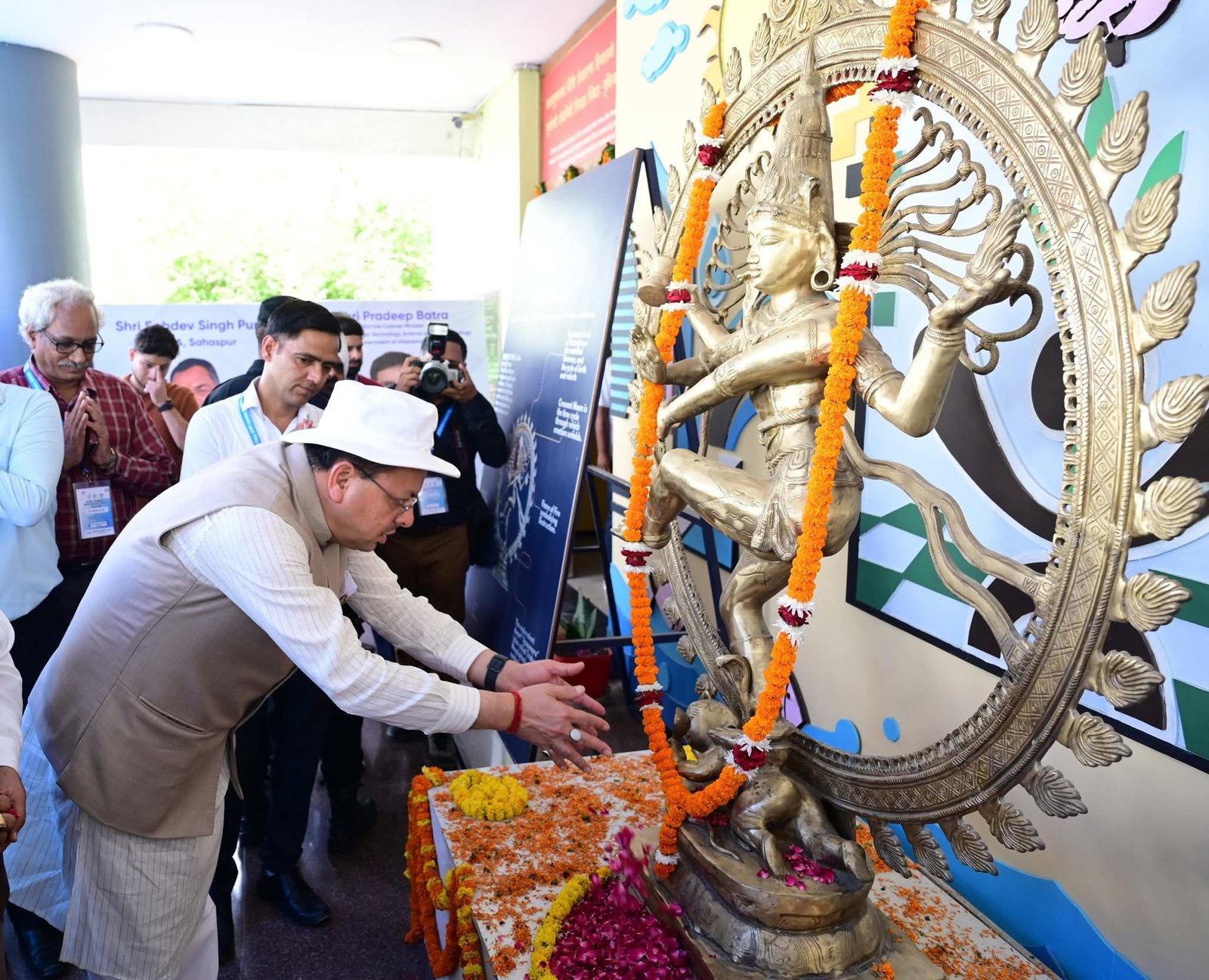 सीएम धामी ने देहरादून में निर्माणाधीन साइंस सिटी का जायजा लिया