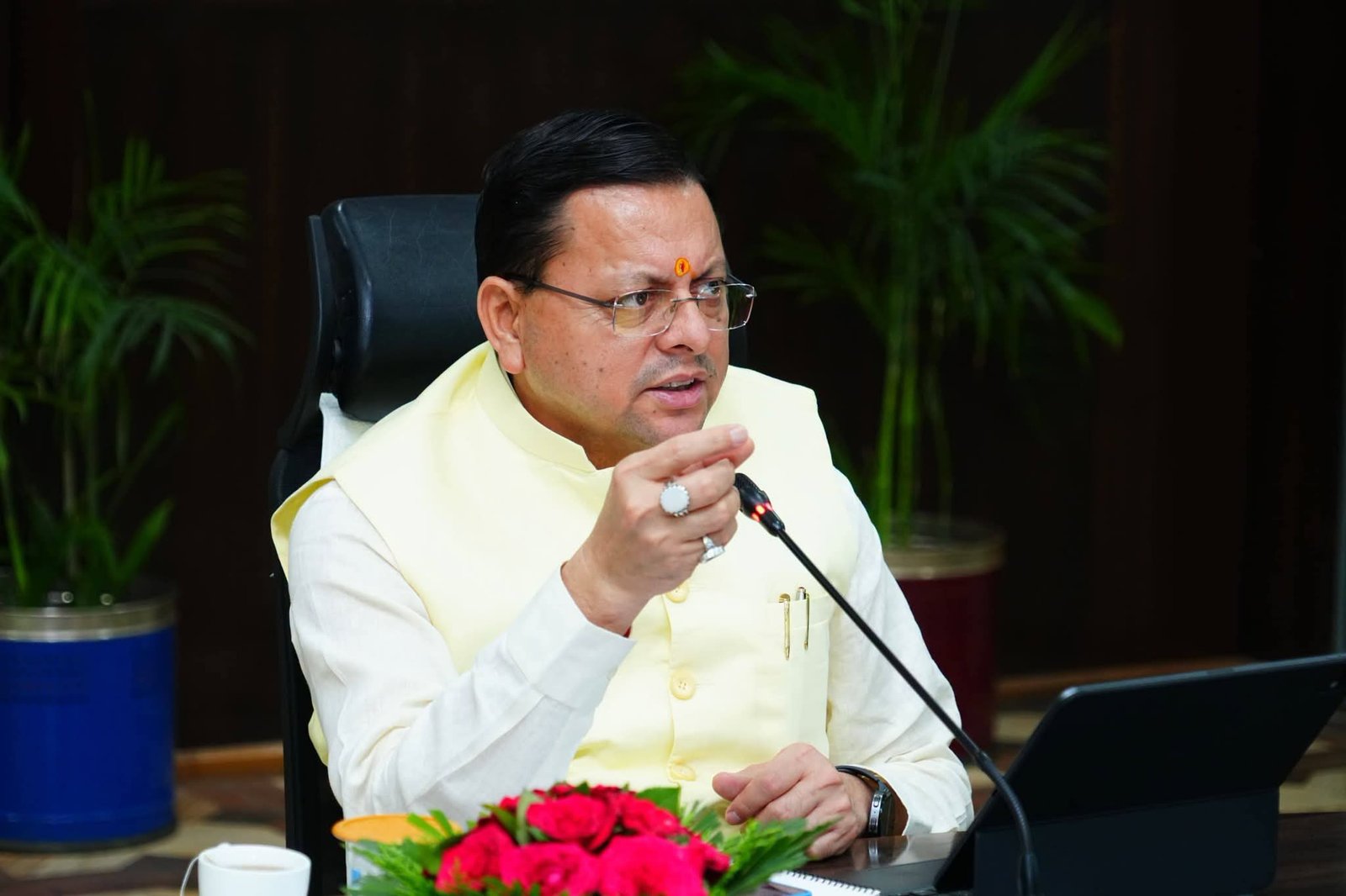 उत्तराखंड में भारी बारिश का अलर्ट, सीएम ने सभी विभागों से एक्टिव रहते और सावधानी बरतने को कहा