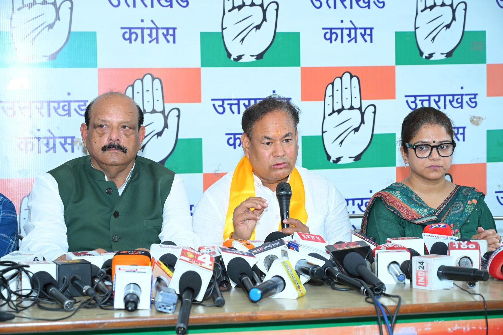 बदरीनाथ चढ़ावा चोरी केस को लेकर कांग्रेस हमलावर, हाइकोर्ट के तीन सिटिंग जज से जांच कराने की मांग, विधायक लखपत बुटोला का सरकार पर गुमराह करने का आरोप