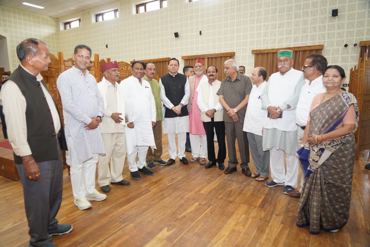 लंबधार में आयुर्वेदिक अस्पताल बनाने की मांग तेज, पूर्व विधायक धन सिंह नेगी की सीएम धामी से मुलाकात, उठाए अहम मुद्दे