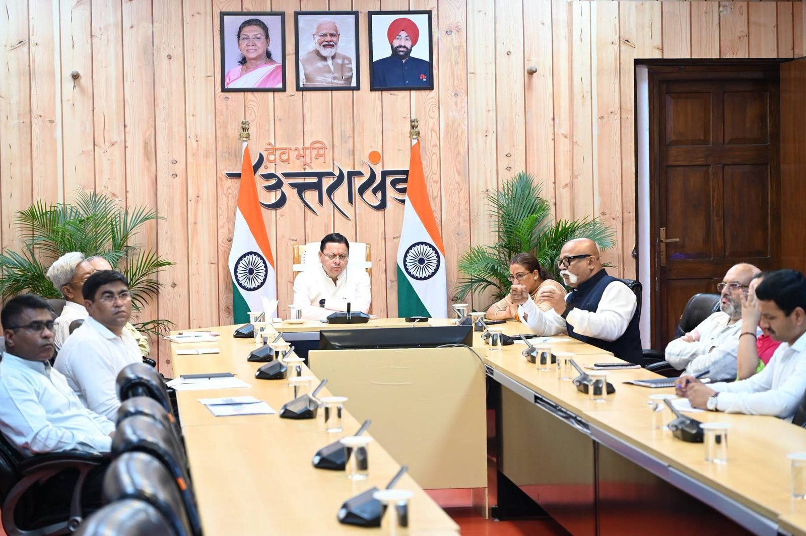 खेल यूनियन के निर्माण से जुड़ी जानकारी सीएम धामी को दी गई