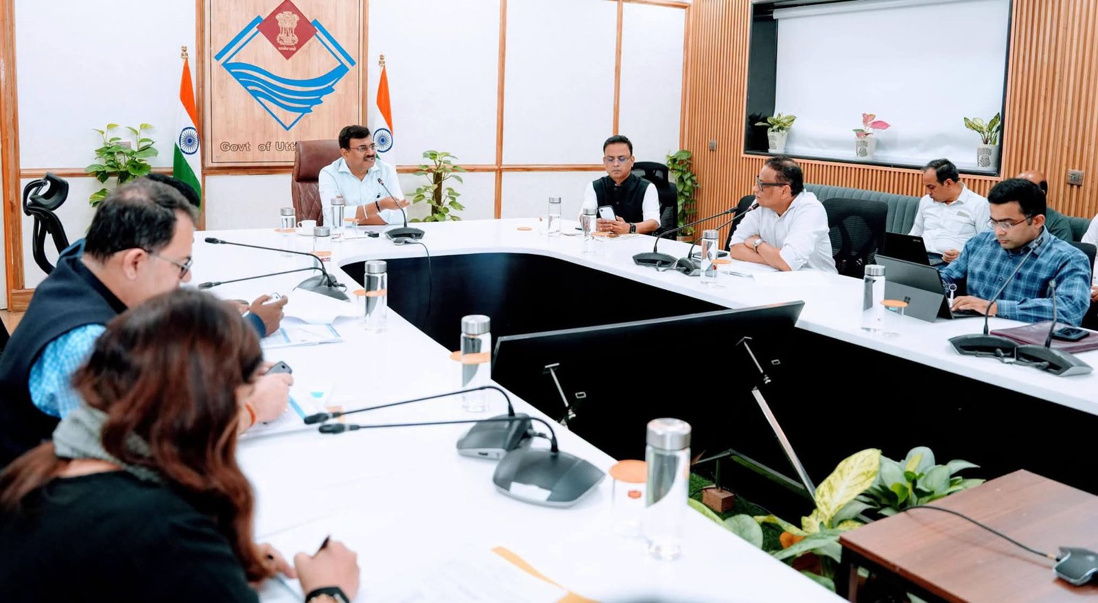 राजस्व बढ़ाने को लेकर मुख्य सचिव की अहम बैठक
