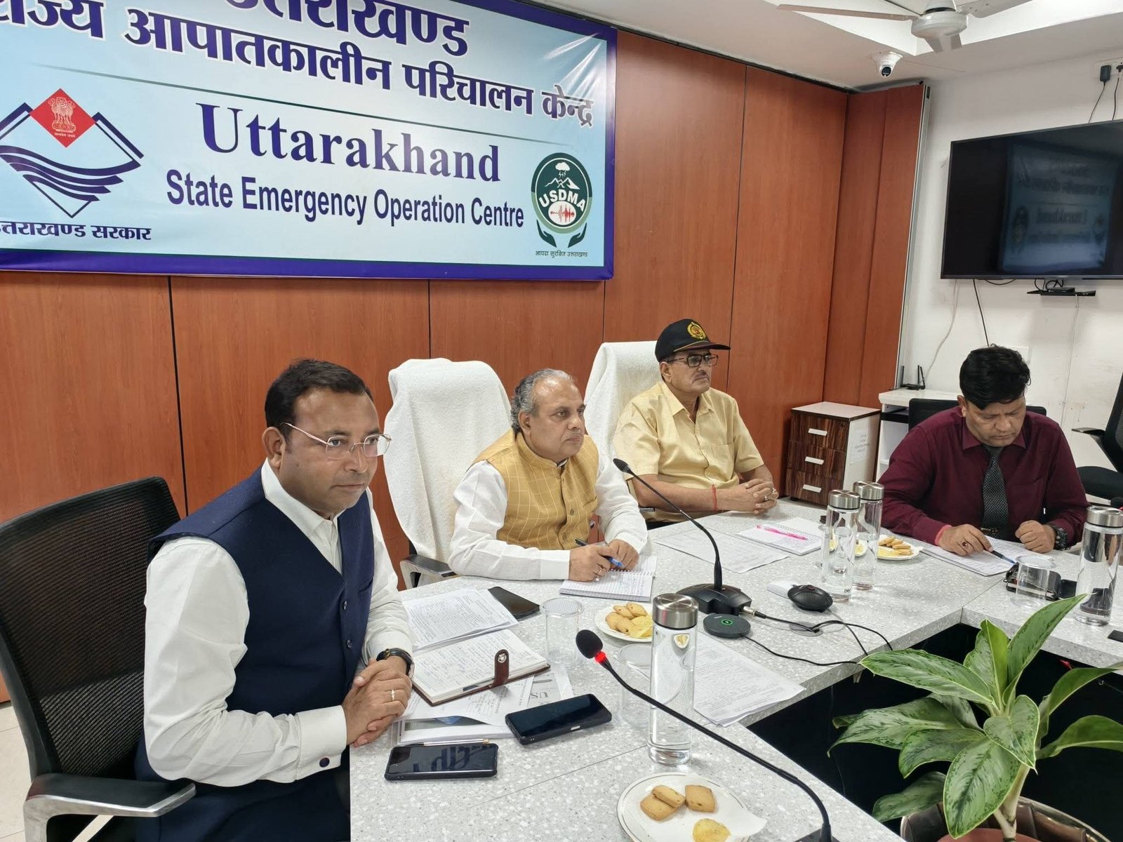 नेपाल कुछ आपदा के बाद उत्तराखंड में सतर्कता, ग्लेशियर झीलों की निगरानी के लिए एडवांस सिस्टम पर फोकस