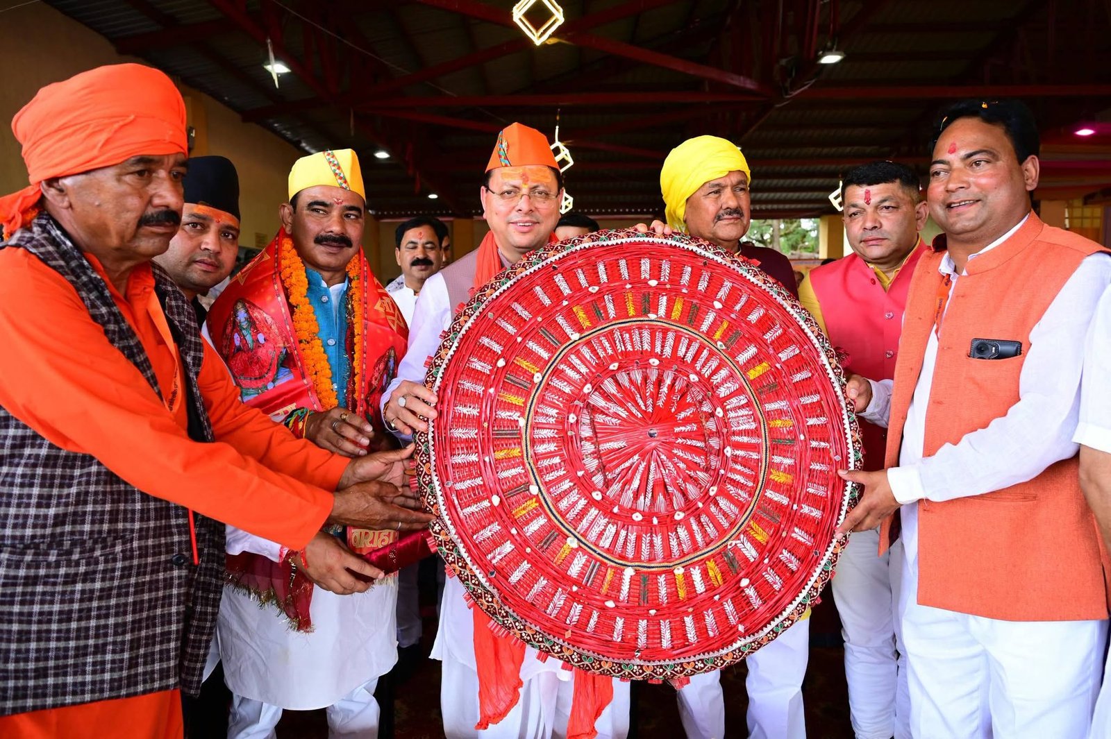 चंपावत के देवीधुरा में ऐतिहासिक बग्वाल का आयोजन, सीएम धामी भी रहे मौजूद