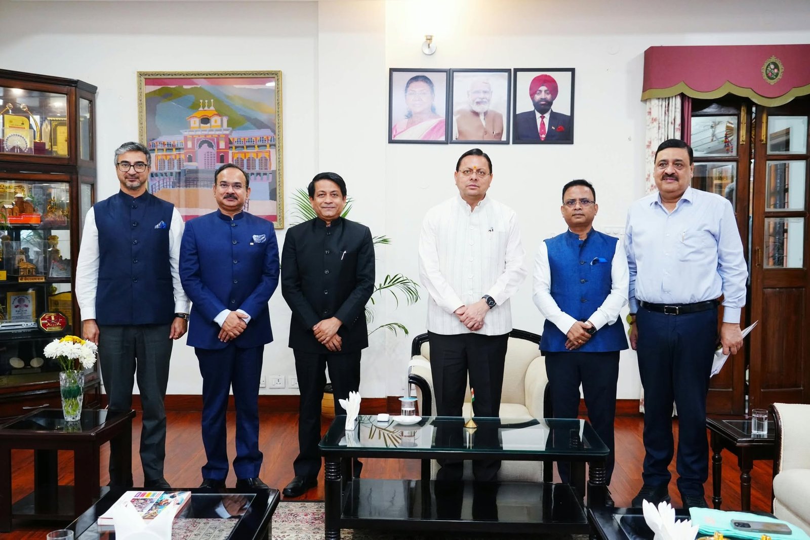 देहरादून में सीएम धामी से मिले डिप्लोमैट्स