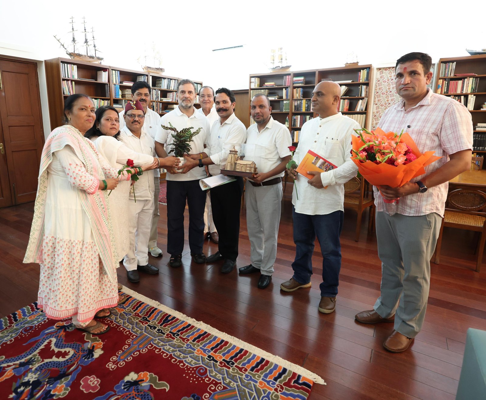 उत्तराखंड के कई संगठनों के प्रतिनिधिमंडल से मिले राहुल गांधी