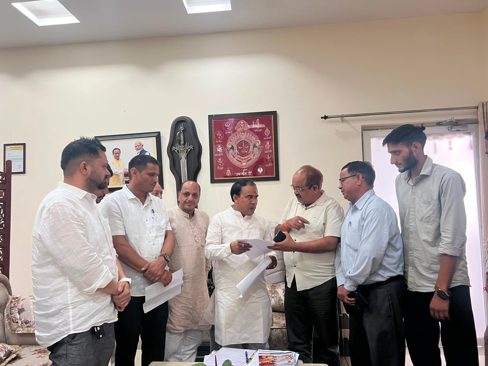 बड़कोट डिग्री कॉलेज के प्रतिनिधिमंडल की उच्च शिक्षा मंत्री धन सिंह रावत से मुलाकात, 4 सूत्रीय मांगों का ज्ञापन सौंपा