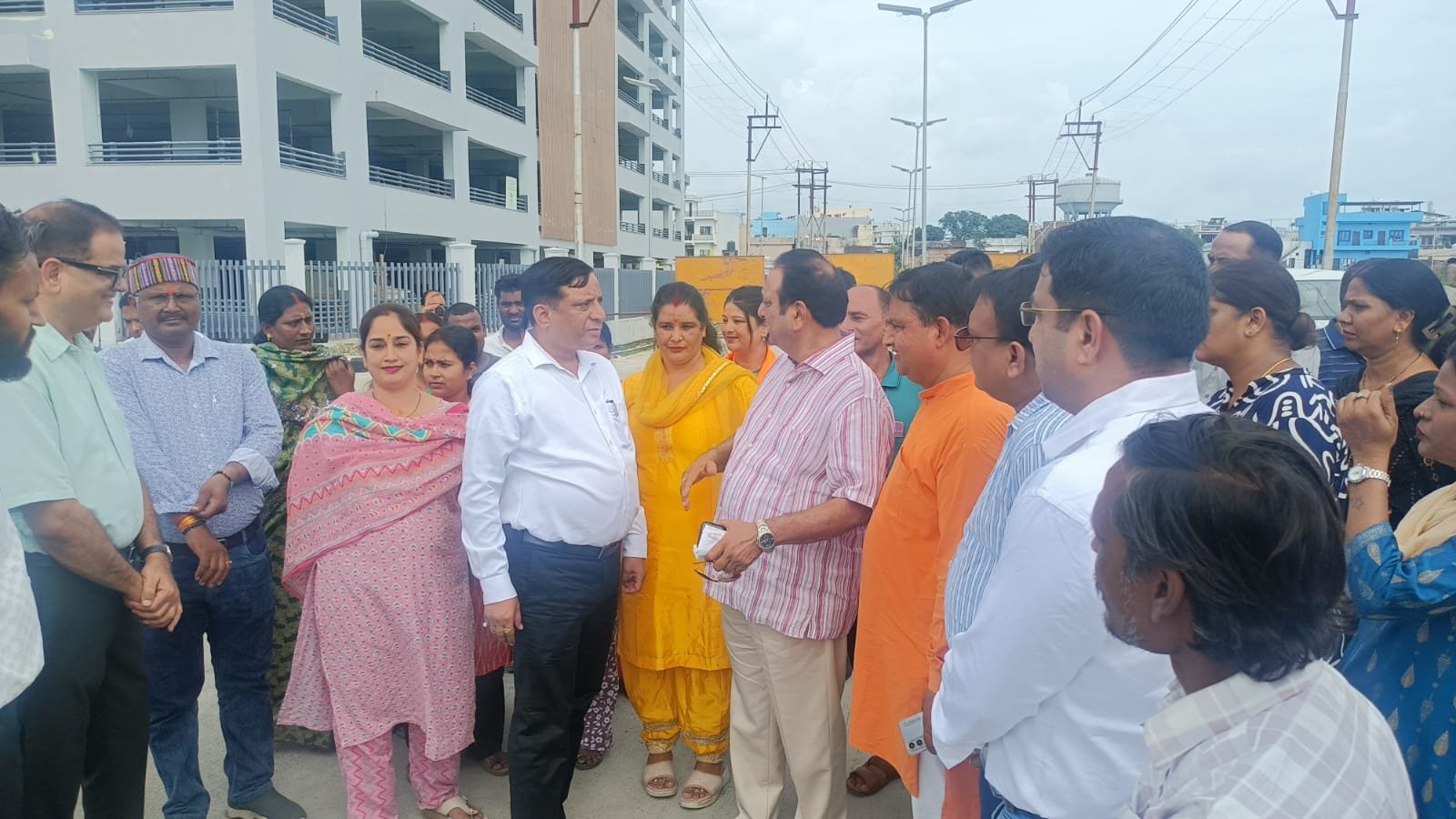 देहरादून में आढ़त बाजार का विकास, विधायक विनोद चमोली और एमडीडीए वीसी बंशीधर तिवारी ने किया स्थलीय निरीक्षण