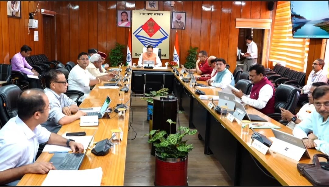 धामी कैबिनेट की बैठक में 17 प्रस्तावों पर मुहर