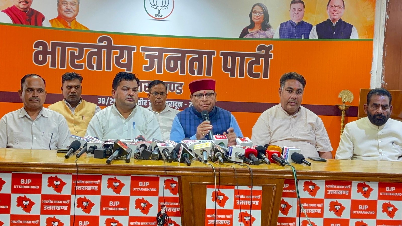 बीजेपी ने कांग्रेस पर जातीय राजनीति को ढाल बनाने का आरोप लगाया
