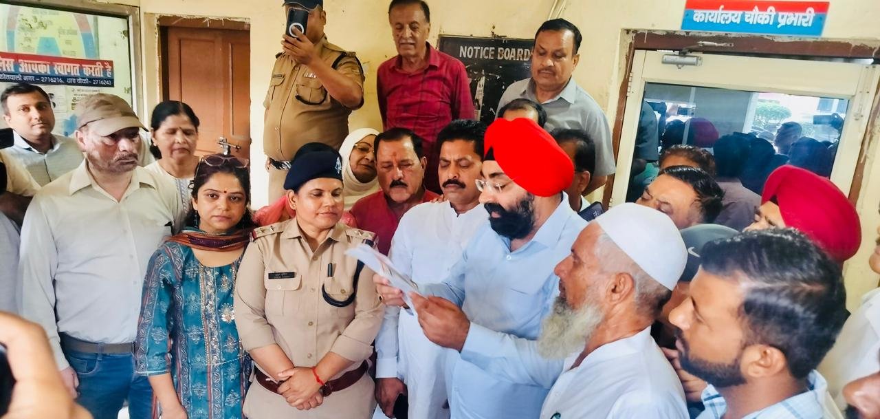 मल्लिकार्जुन खरगे के अपमान के मुद्दे पर कांग्रेस एक्टिव, देहरादून में पुलिस से की शुद्धिकरण मामले की शिकायत, FIR दर्ज करने की मांग