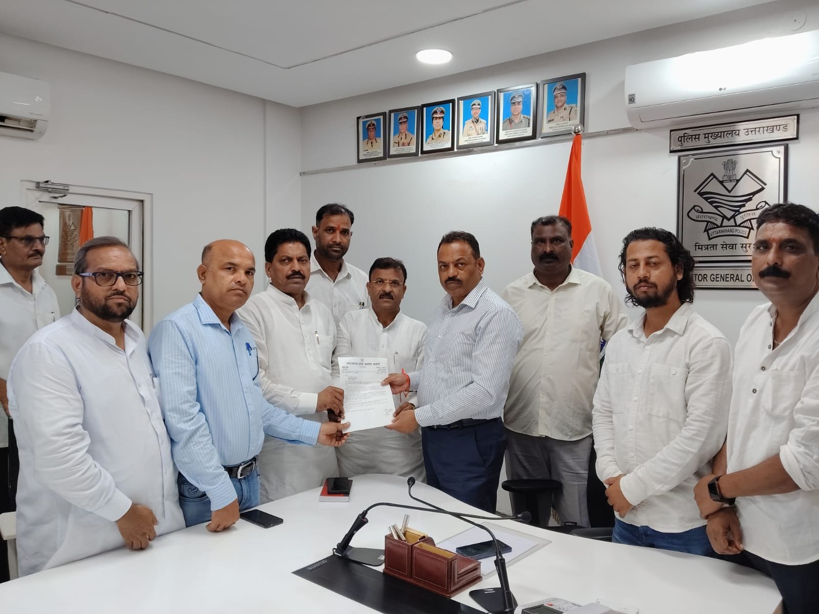 कांग्रेस एससी विभाग की डीजीपी से मुलाकात, हल्द्वानी शुद्धिकरण मामले में मुकदमा दर्ज करने की मांग कांग्रेस एससी विभाग की डीजीपी से मुलाकात, हल्द्वानी शुद्धिकरण मामले में मुकदमा दर्ज करने की मांग