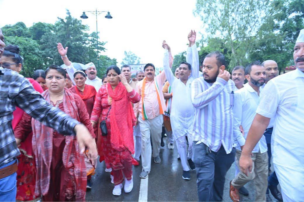 हल्द्वानी शुद्धिकरण के मुद्दे पर कांग्रेस का प्रदर्शन