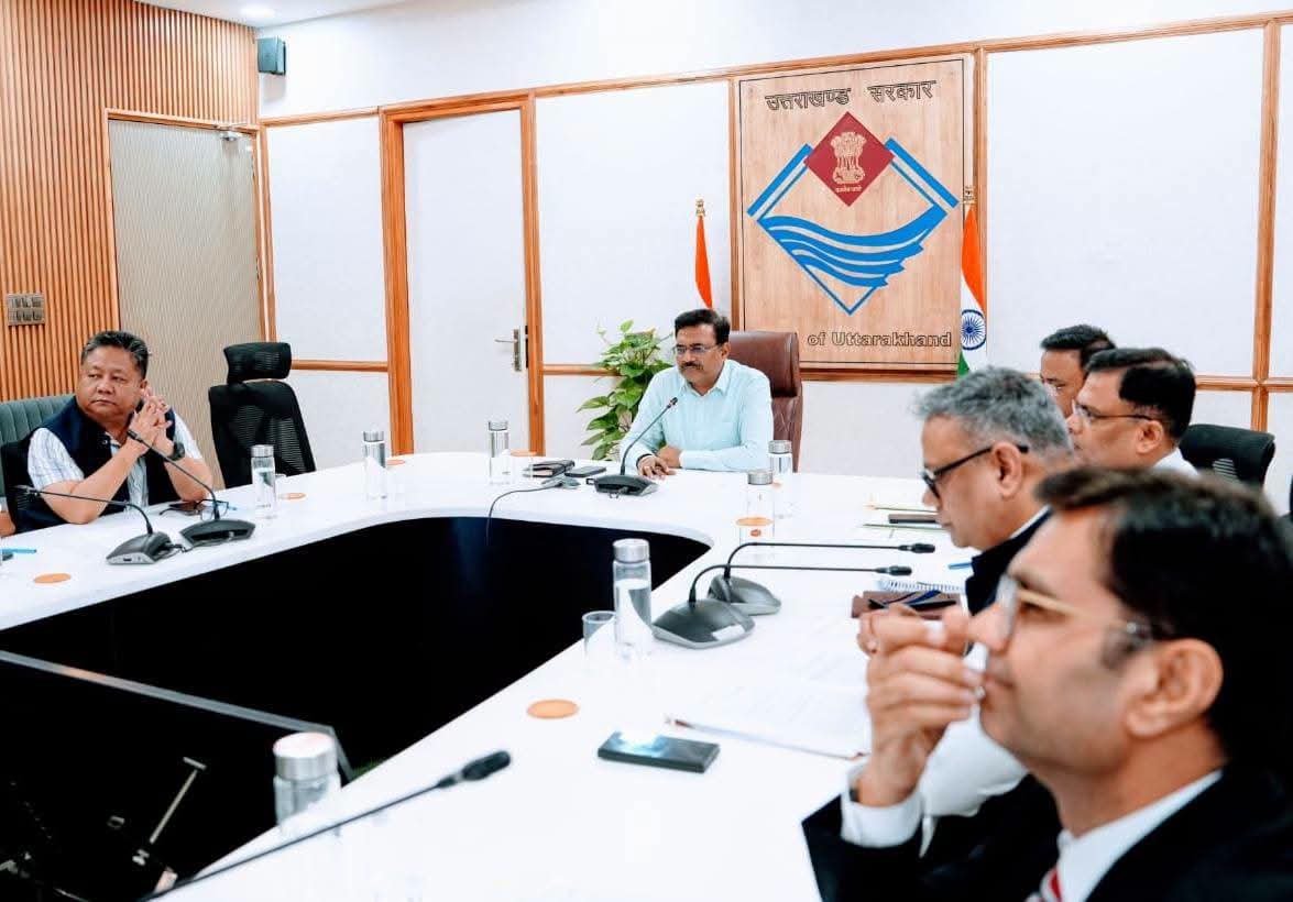 मुख्य सचिव ने सभी डीएम से की वीडियो कॉन्फ्रेंसिंग पर बात