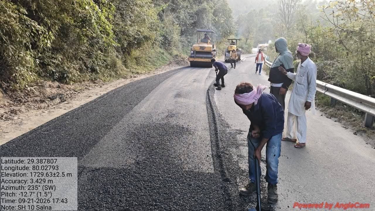 सड़कों के गड्ढे भरने का काम तेज किया गया