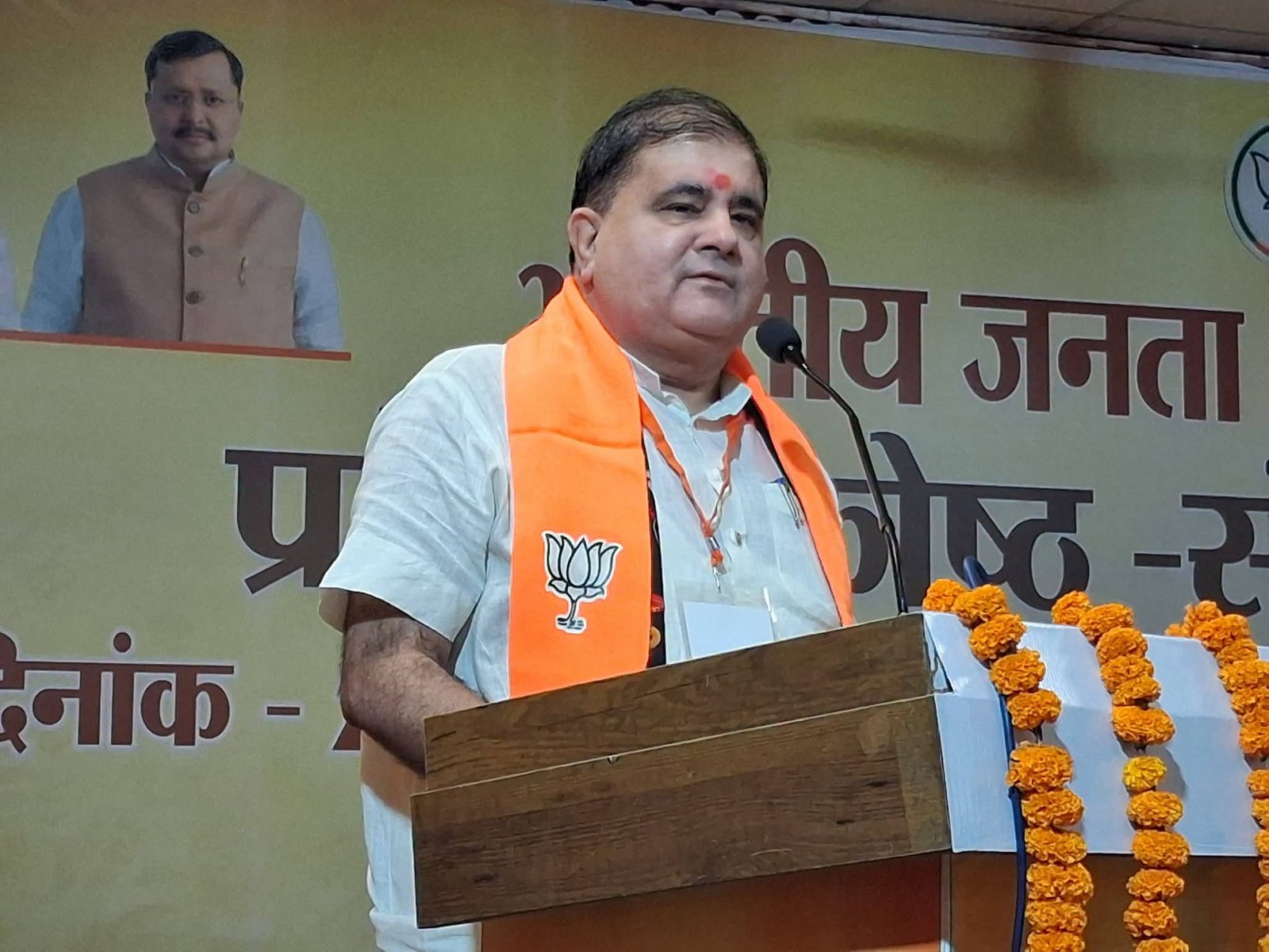 महेंद्र भट्ट का हरीश रावत पर हमला, राजनीति में मां के इस्तेमाल को बताया नैतिकहीनता की पराकाष्ठा