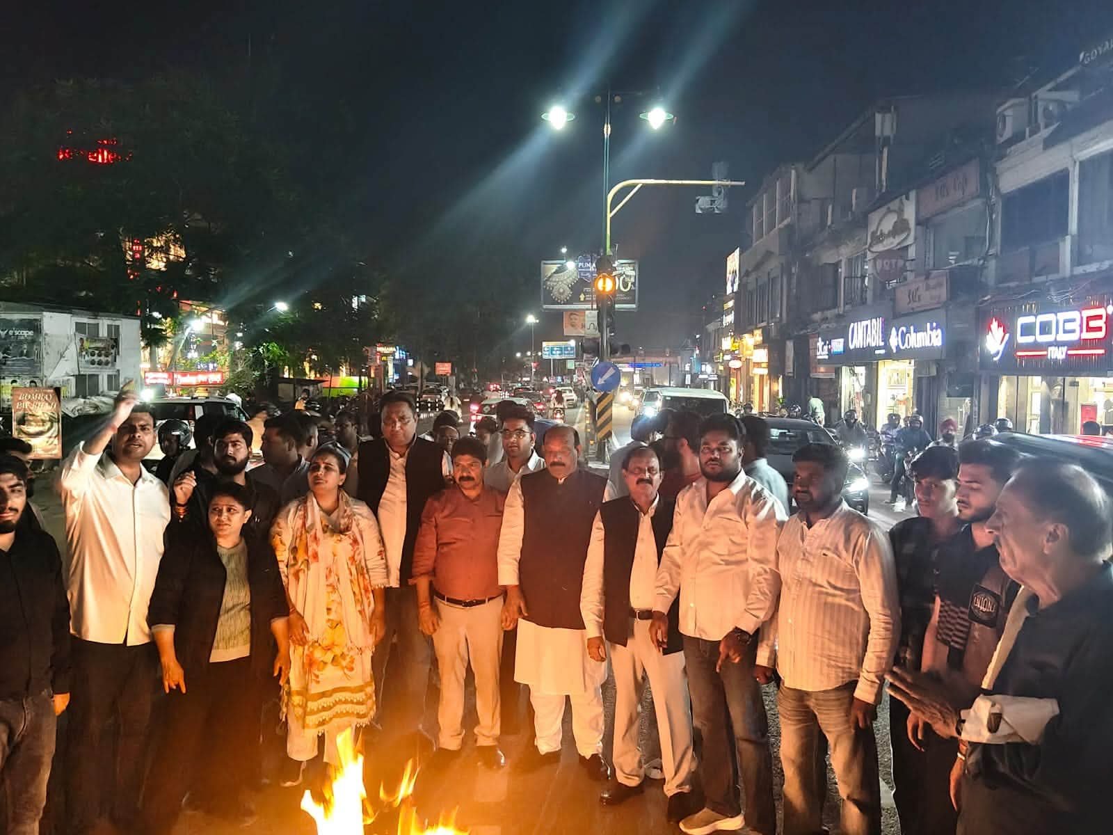 देहरादून के डीएवी कॉलेज में छात्र संघ चुनाव में गड़बड़ी का आरोप, कांग्रेस ने किया प्रदर्शन