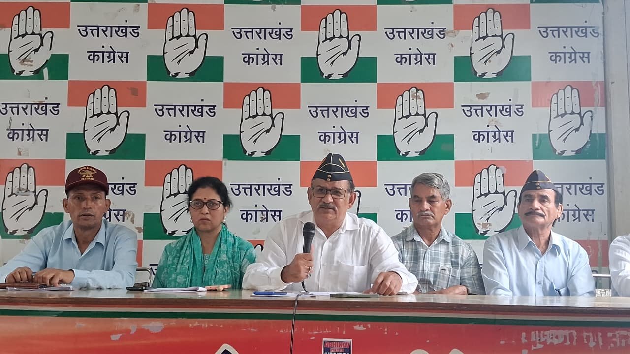 सैन्य धाम के मुद्दे पर उत्तराखंड में सियासत गर्म, कांग्रेस ने मांगा कैबिनेट मंत्री गणेश जोशी का इस्तीफा, उठाए गंभीर सवाल