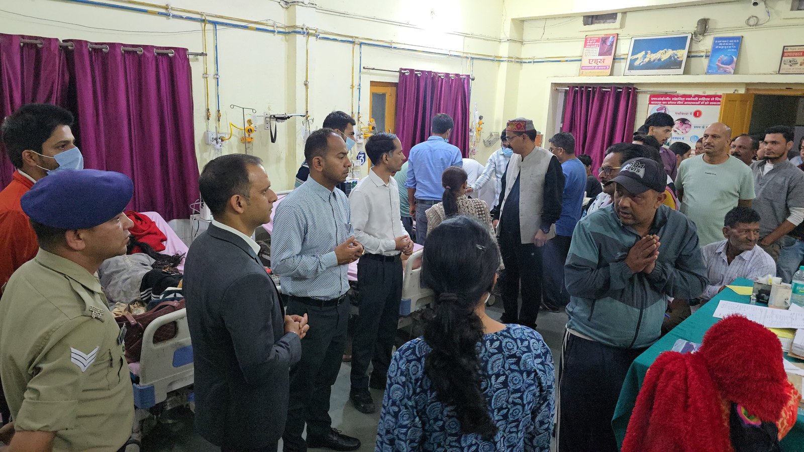 DM पिथौरागढ़ का जिला अस्पताल में छापा, खामी मिलने पर एक्शन का निर्देश