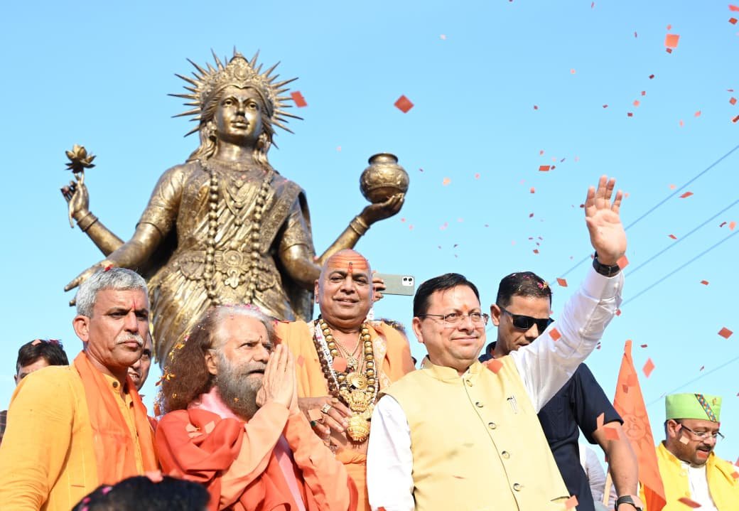सीएम धामी ने कालसी में किया मां यमुना की मूर्ति का अनावरण