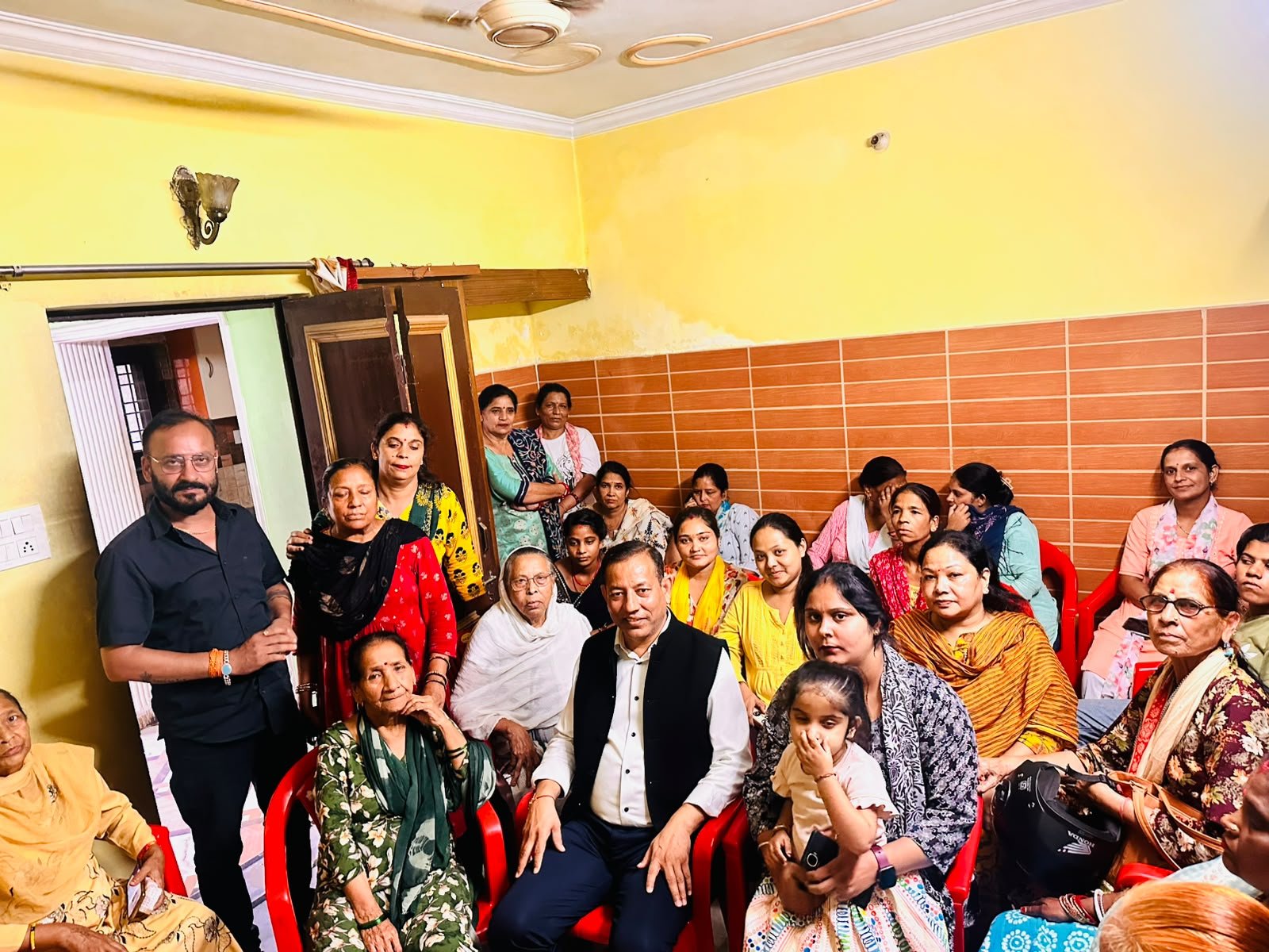 25 सितंबर को कांग्रेस का सचिवालय घेराव, कैंट विधानसभा में नवीन जोशी ने किया जनसंवाद