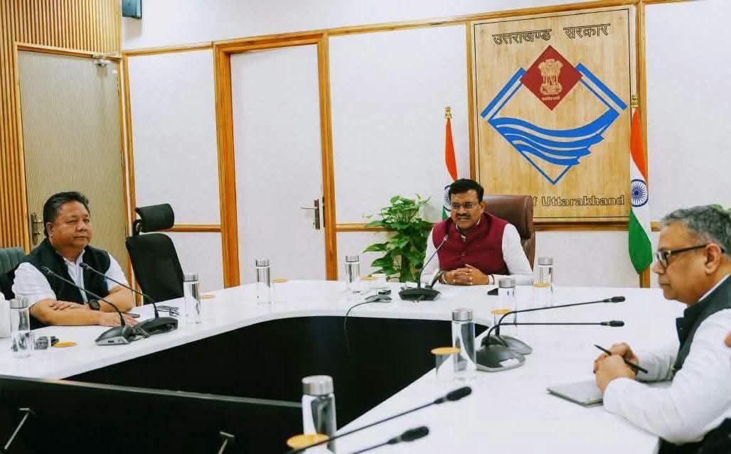 मुख्य सचिव ने की शासन स्तर पर लंबित मामलों की समीक्षा