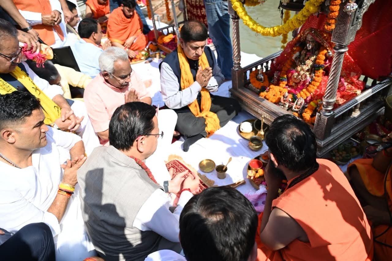 हेड ऑफ द गवर्मेंट के तौर पर मोदी के 25 साल, उत्तराखंड सरकार ने हरिद्वार में की विशेष पूजा अर्चना